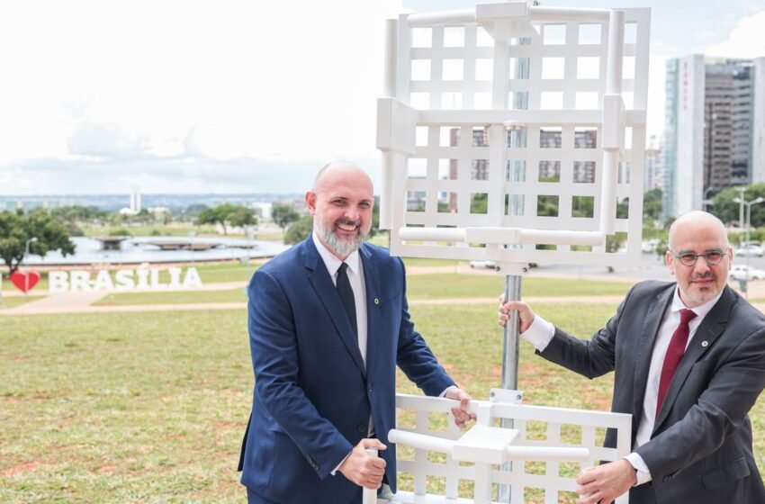  EBC instala antena de TV 3.0 na Torre de TV, em Brasília