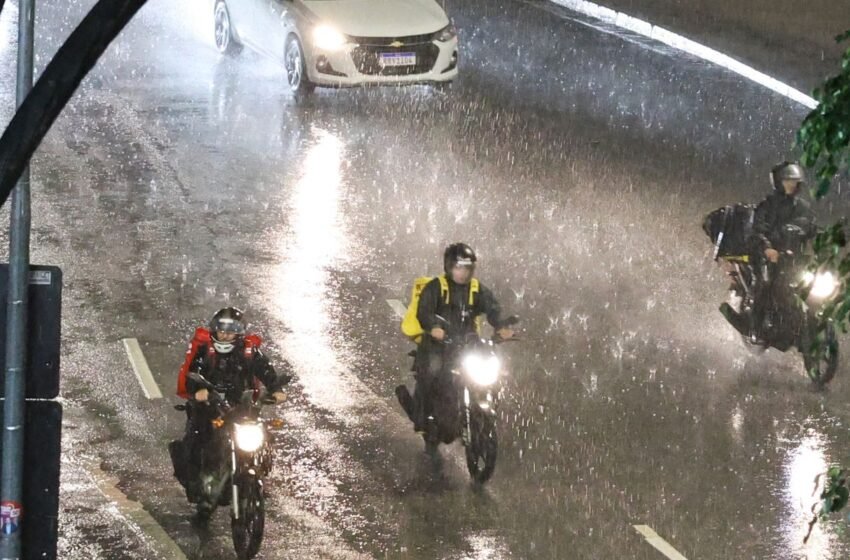  Defesa Civil alerta para risco de chuvas fortes em São Paulo