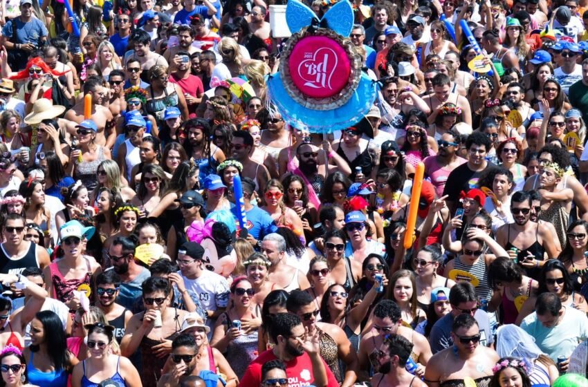  Ministério Público de SP vai investigar superlotação em blocos de rua