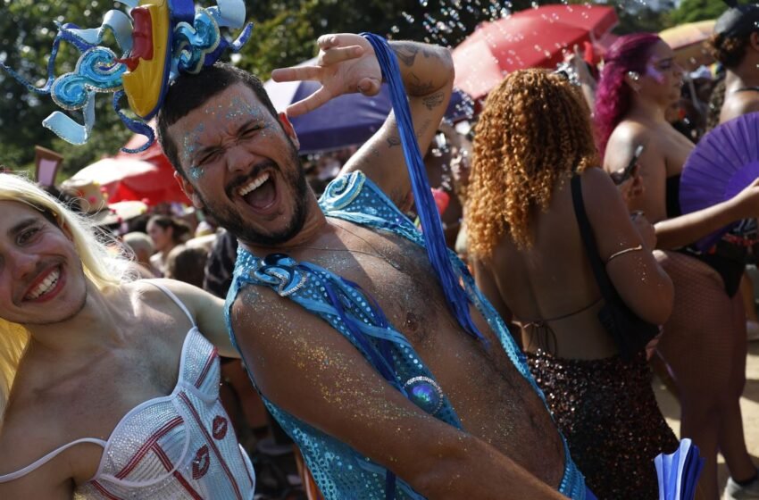  Bloco celebra diversidade e carnaval sem assédio no Rio de Janeiro
