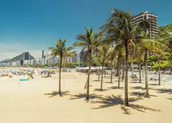 RJ tem mais de mil resgates em praias durante Carnaval
