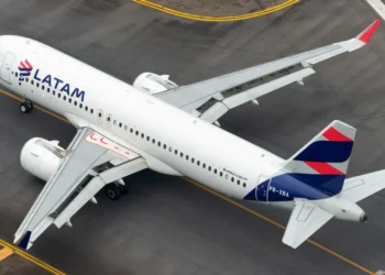 Vídeo mostra momento em que avião da Latam aborta decolagem em Guarulhos