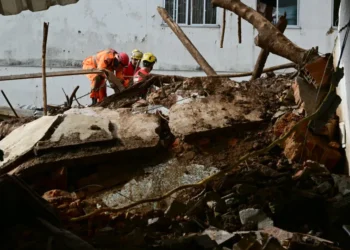 Porteirinha (MG) retira moradores de casa após risco de rompimento de barragem de captação de água
