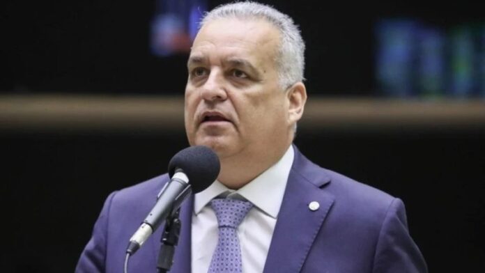 Alfredo Gaspar lidera crescimento nas redes entre políticos alagoanos; veja o ranking