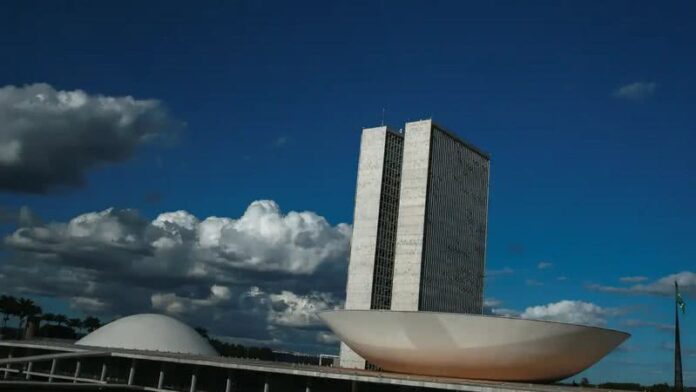 Câmara abre hoje inscrições para concurso público em 11 áreas