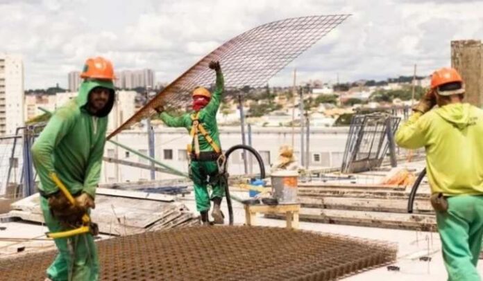 Construtora abre vagas em canteiros de obras na capital alagoana