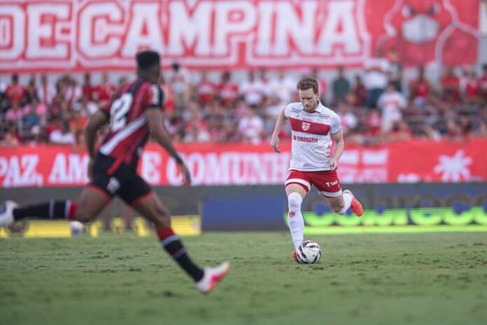 CRB perde em casa e se complica na briga pelo acesso à Série A