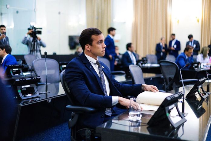 Deputado Delegado Leonam apresenta emenda ao projeto sobre concessão da Ceasa e adia votação no plenário da Assembleia Legislativa