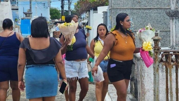 Dia de Finados: veja o que abre e o que fecha no feriado desta segunda-feira (2)