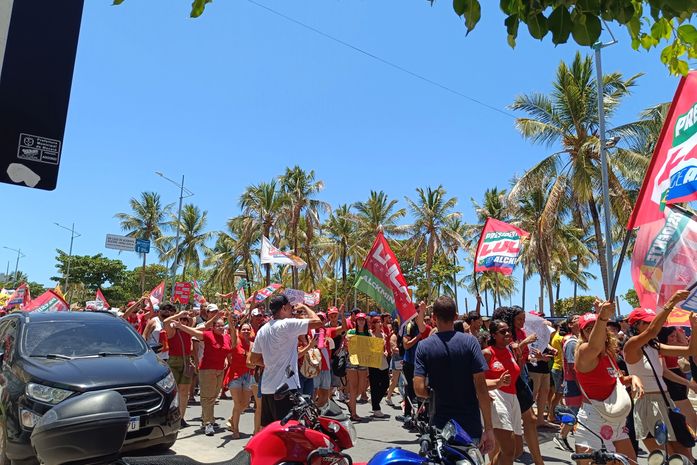“É disso que a esquerda estava precisando”: ato à favor de Lula mobiliza estudantes e populares em Maceió