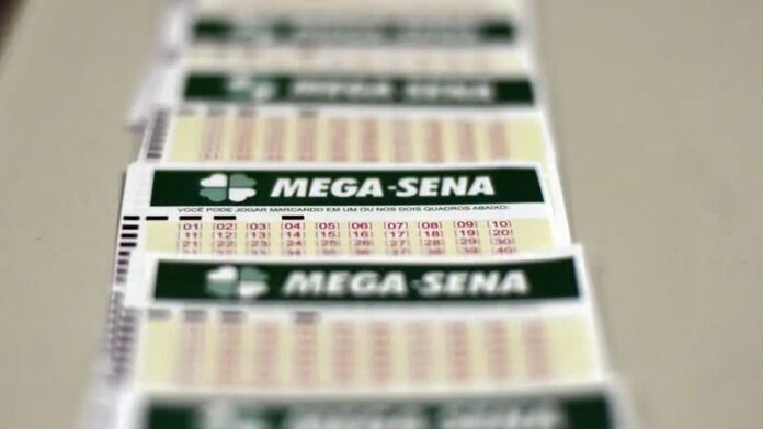 Mega-Sena deve pagar 3º maior prêmio da história dos sorteios regulares neste sábado (24)