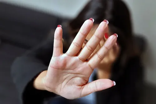 Mulher foge para casa de vizinho após ser agredida pelo companheiro em Cacimbinhas