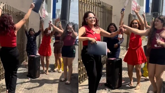 Mulher viraliza ao comemorar divórcio com espumante, música e confetes; veja vídeo