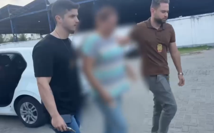 PC prende mulher suspeita de desviar milhares de reais via Pix de clínica odontológica