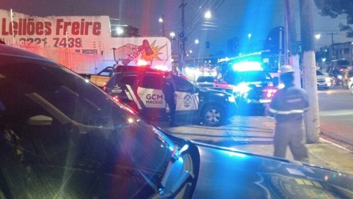 Veículo roubado em Recife é recuperado durante abordagem na Pitanguinha